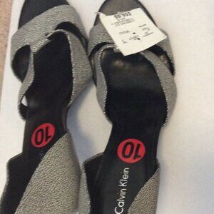 Calvin Klein - size 10 -  new